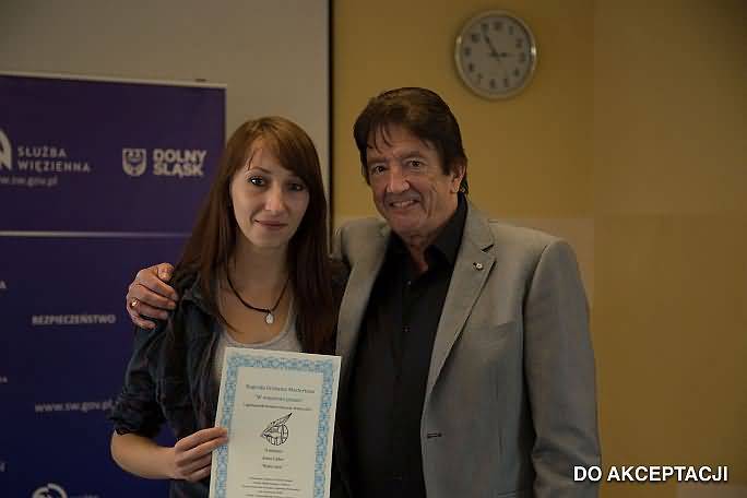 Anna Cader with certificate