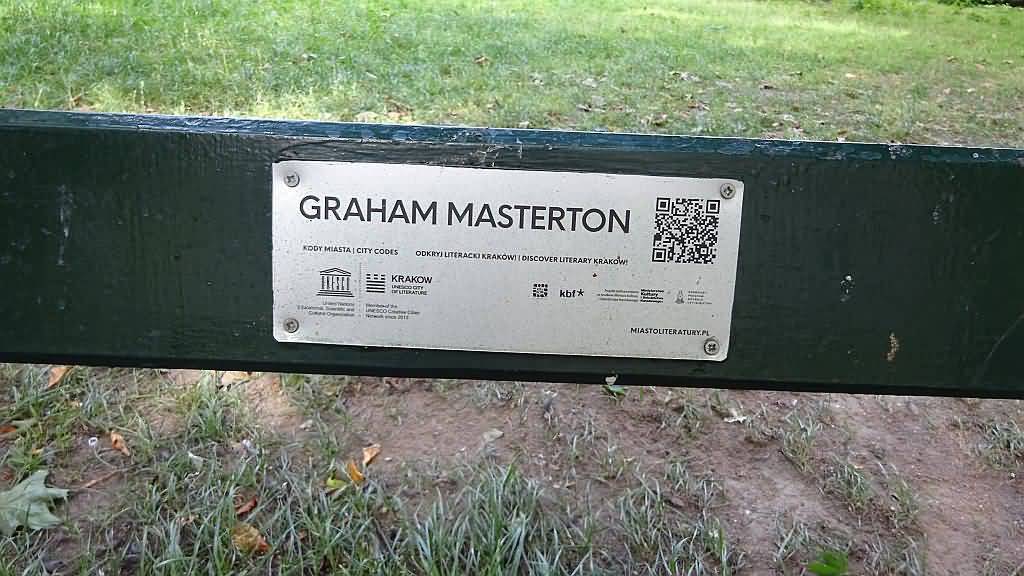 Masterton park bench QR Basilisk